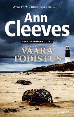 Väärä todistus -kirjan kansikuva